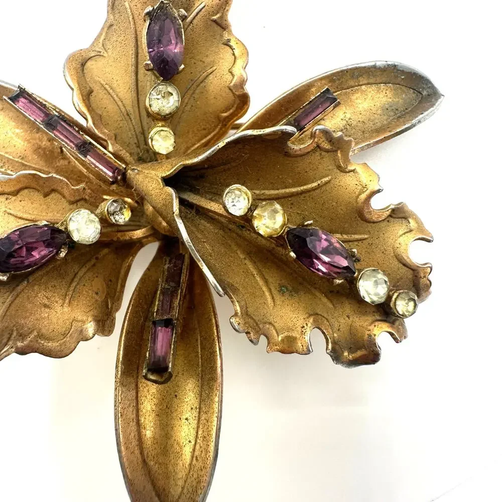 Vintage gold tone purple clear rhinestones large 3D iris flower brooch